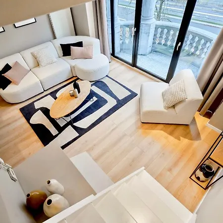 Charming High-end Duplex