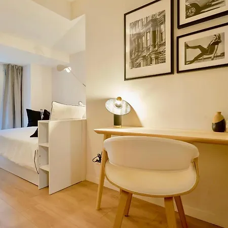 Charming High-end Duplex Apartamento La Madeleine (Nord)