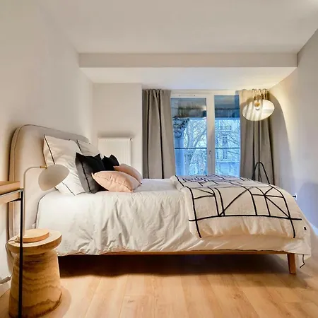 Charming High-end Duplex Apartamento